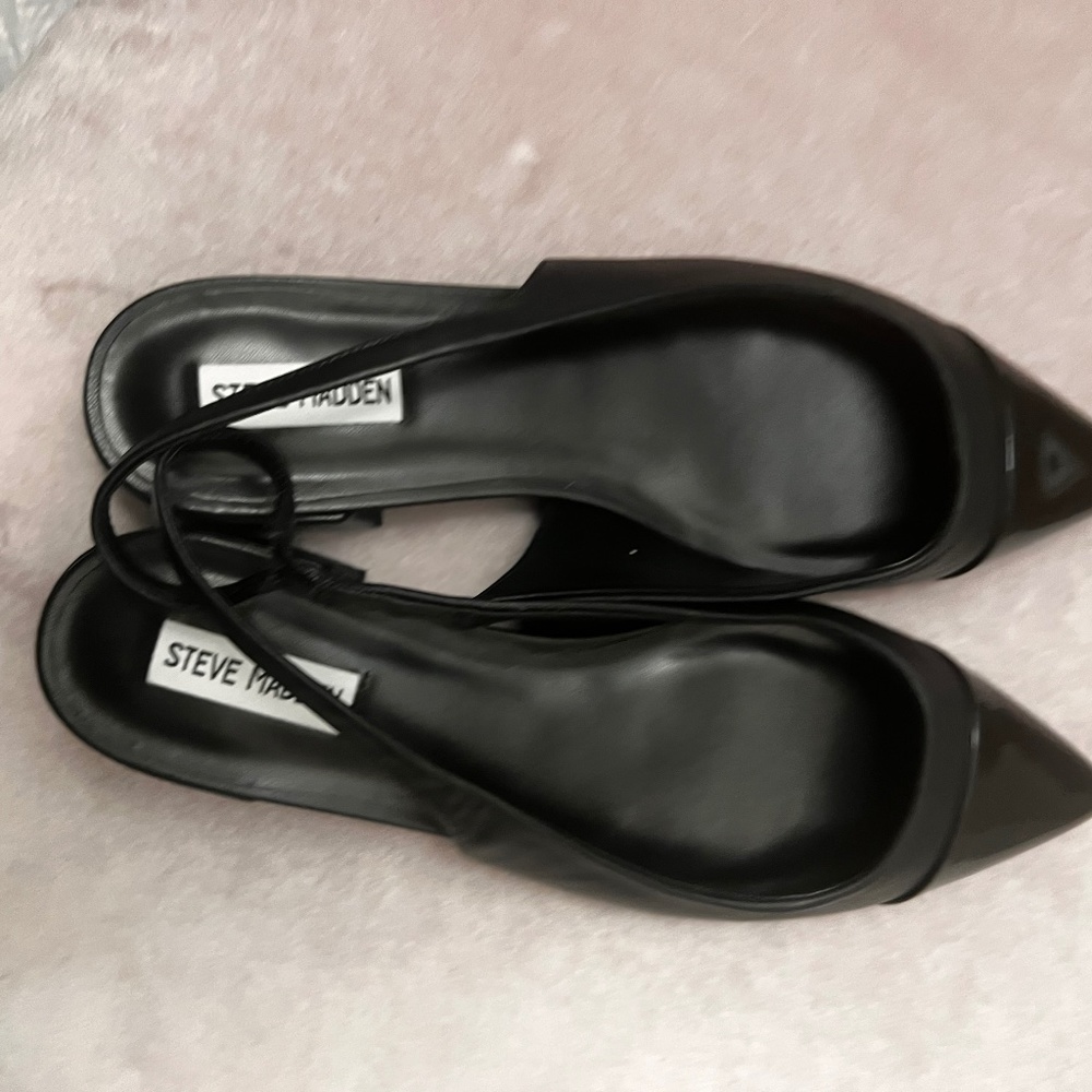 Pointy Toe Sling Back